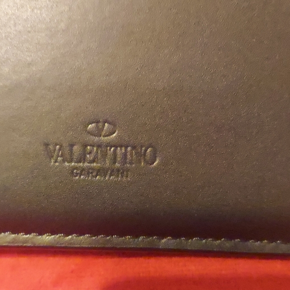 Valentino Garavani Phone Case - Picture 4 of 6